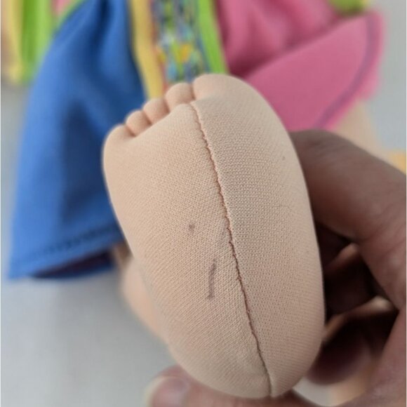 Mattel Cabbage Patch Kids Baby Girl Doll Red Hair Blue Eyes Giggles Vtg 1995 - Picture 9 of 9